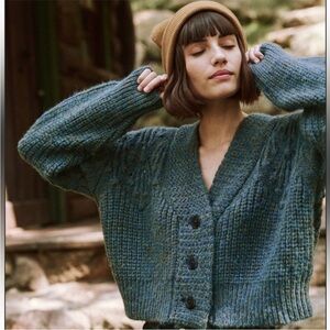 THIS IS THE GREAT SWEATER